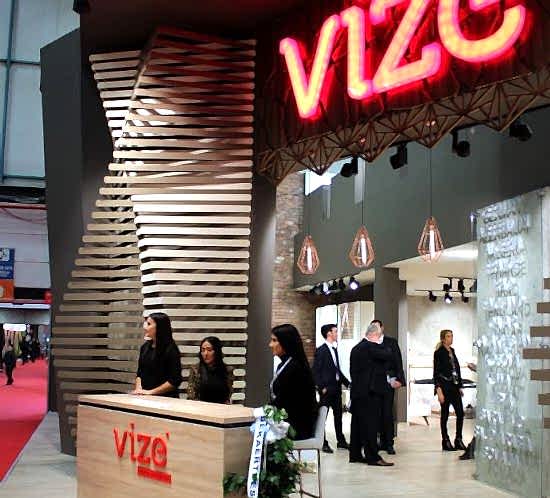 cevat aksoy tasarım-vize mobilya-fuar stand tasarım-masko-001