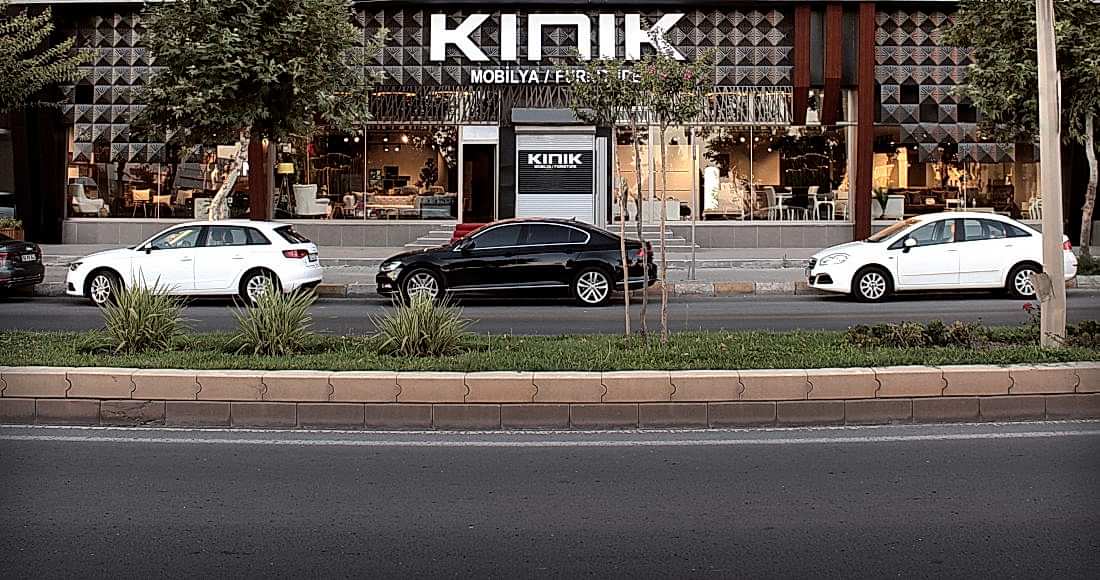 cevat aksoy tasarım-kınık mobilya-saloni corlu-cephe tasarim-01